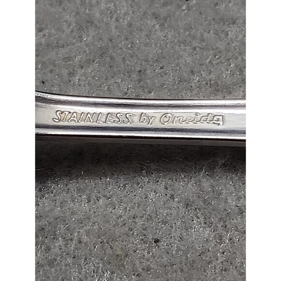 Oneida ASHMORE Cold Meat Serving Fork Burnished & Glossy Stainless Silverware - Picture 3 of 5